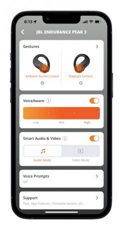 خيارات الصفحة الرئيسية منخفضة في تطبيق JBL Headphones لنظام iOS.