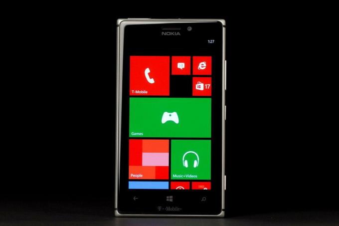 Nokia Lumia 925 передняя панель