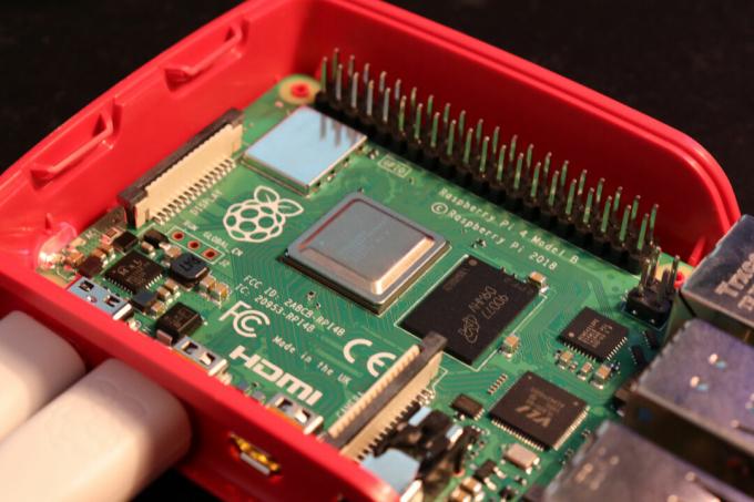 Der nackte Raspberry Pi 4