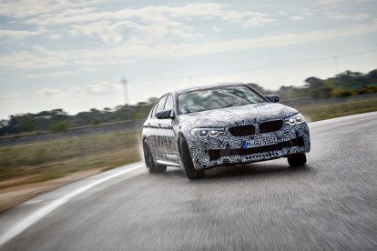 BMW M5 kamouflerad