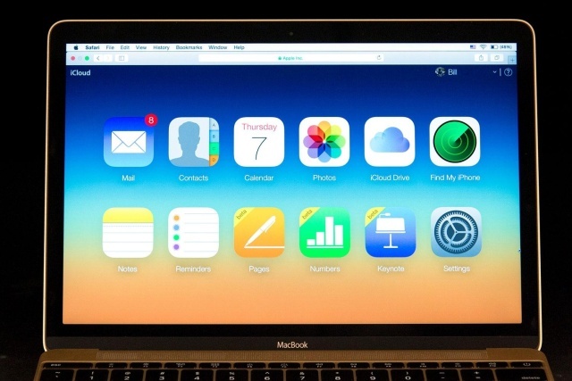 Apple MacBook Gold 2015 ekranas pilnas