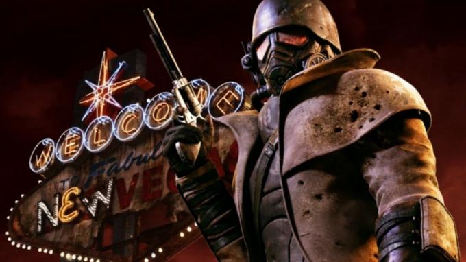 คนส่งของในชุดอุปกรณ์นิวเคลียร์และถือปืนของเขาใน Fallout: New Vegas คีย์อาร์ต