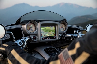 indian motorcycle ride command screen touchscreen 2017 imc infotainment roadmaster 06