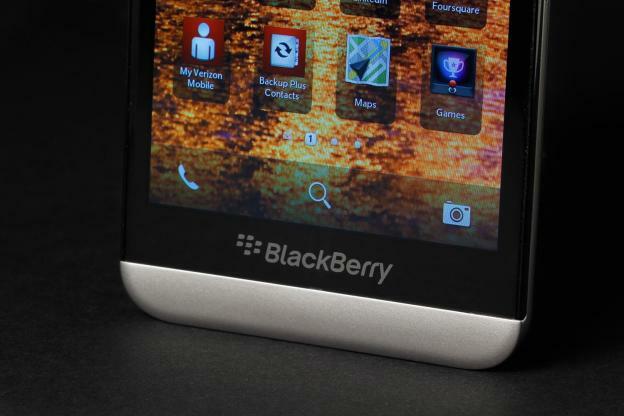 BlackBerry Z30 alsó első makró