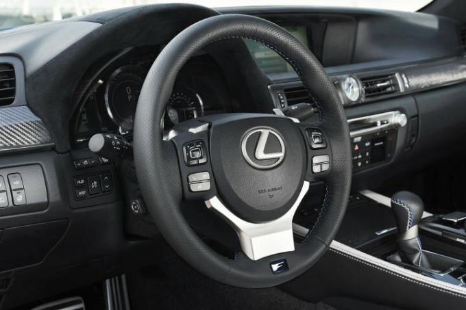 2016 Lexus GS F anmeldelse