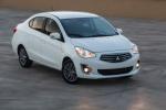 Mitsubishi bilförsäljning i Japan halverades efter fusktillträde