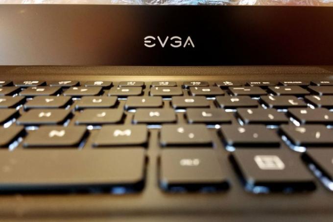 Logotipo do teclado de revisão EVGA SC17 1080
