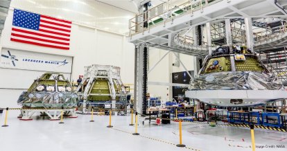 3 機の NASA オリオン宇宙船が製造中。