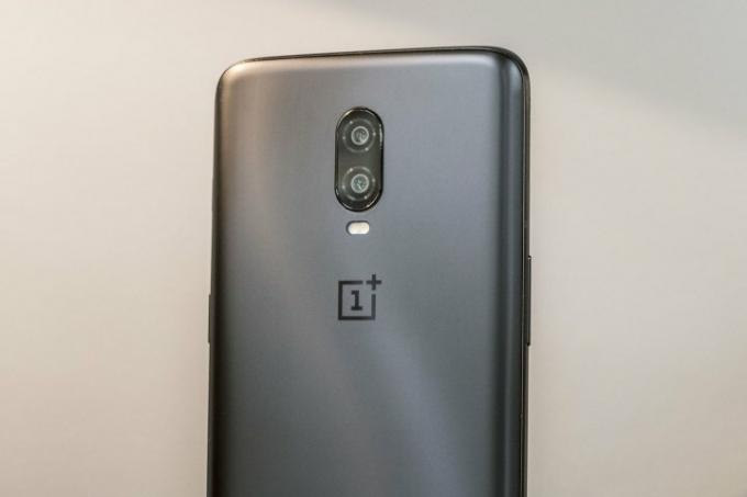 Обзор OnePlus 6T