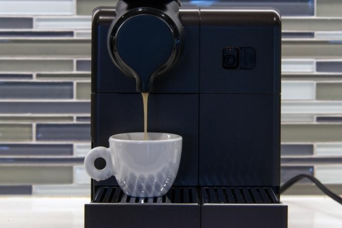 DeLonghi Nespresso Lattissima