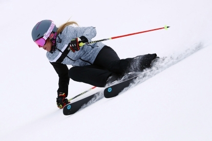 mărcile de schi iau serios în privința echipamentului pentru femei la schi