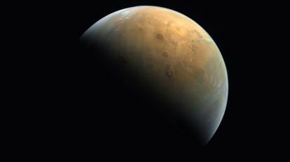 A primeira imagem de Marte da Hope Probe