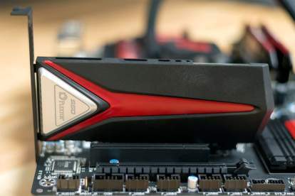 En komponent tilsluttet et PCIe slot | Betyder PCIe noget?