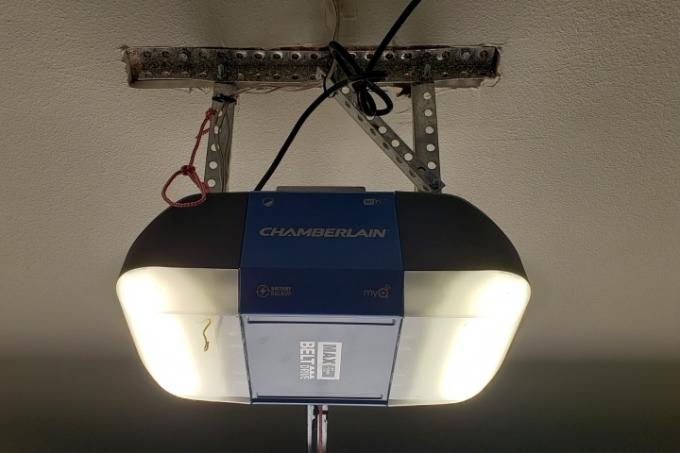 Κριτική Chamberlain B1381