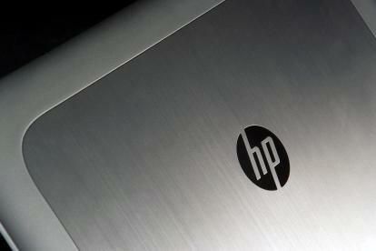 Logo HP zBook 15 u góry z tyłu