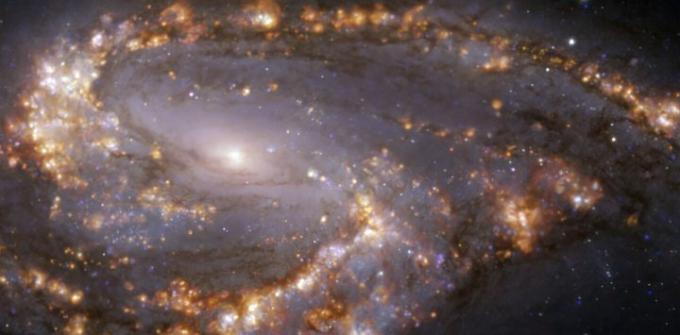 Den här bilden, tagen med Multi-Unit Spectroscopic Explorer (MUSE) på ESO: s Very Large Telescope (VLT), visar den närliggande galaxen NGC 3627.
