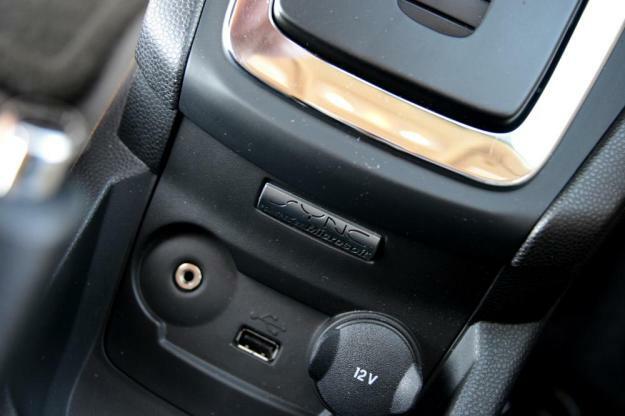 Ford Fiesta 2012 огляд салону входи microsoft sync usb навушники