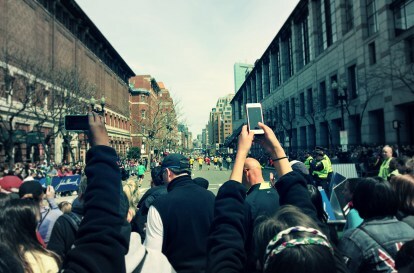 बोस्टन बम विस्फोट और वास्तविक समय वेब पर नागरिक रिपोर्टिंग