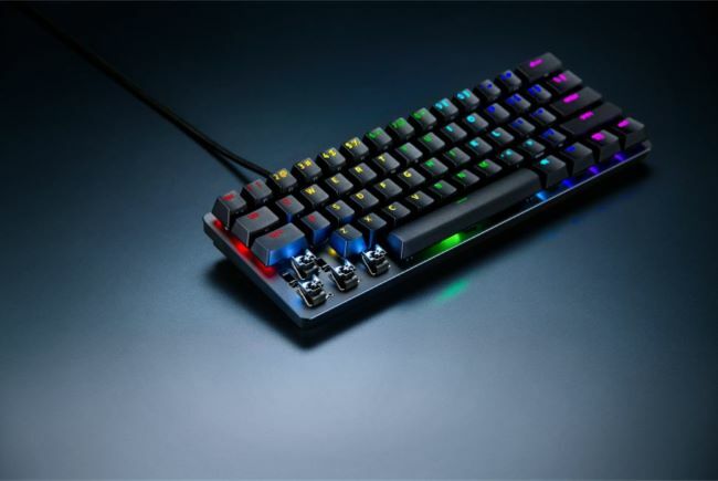 Razer Huntsman Mini Analog är varumärkets första 60 % speltangentbord med analoga optiska switchar.