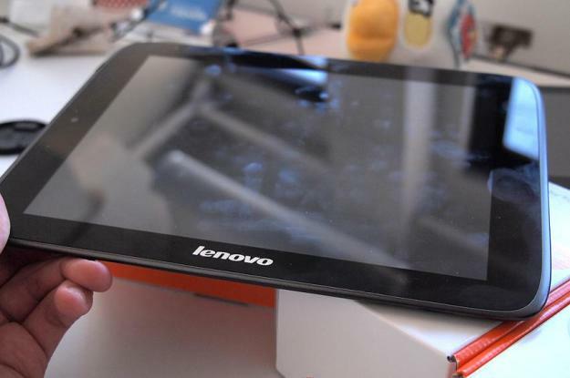 Lenovo IdeaTab S2109 przegląda odciski palców na tablecie lodowym z Androidem 4.0