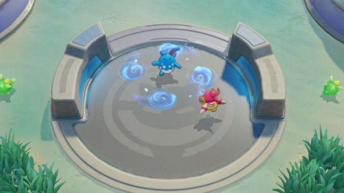 Azumarill använder en AoE-attack i Pokemon Unite.