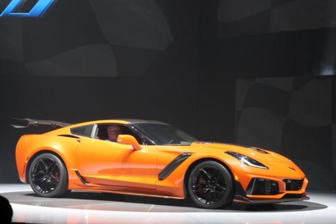 Разкриване на Corvette ZR1 за 2019 г