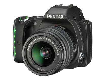 Az új pentax k s1 középszintű dslr majdnem úgy néz ki, mint a cylon, köszönhetően a led markolatnak 0029105949