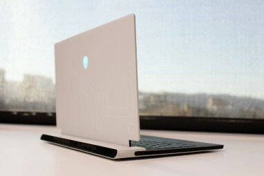 Zadná strana Alienware x14.