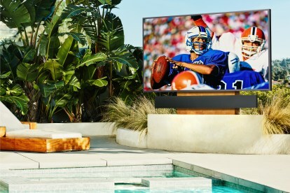 Samsungov zunanji QLED 4K TV 'The Terrace' je znižan za 4000 $