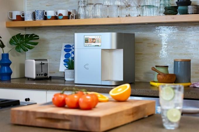 Cana Um eletrodoméstico inteligente para bebidas em uma cozinha. 