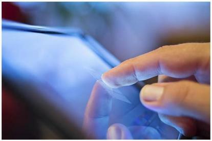 telas sensíveis ao toque do futuro tela sensível ao toque do tablet de ar fino projetada