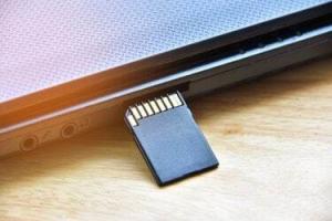 Kiek telpa 16 GB SanDisk atminties kortelės?