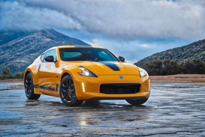 2018-as Nissan 370Z Heritage Edition