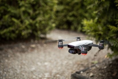 今すぐ購入できる最高の DJI Spark アクセサリー