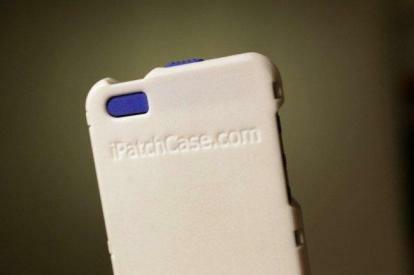 iPhoneのカメラレンズ背面を保護するipatchケース
