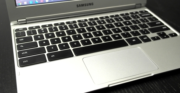 Обзор Samsung Chromebook series 3, угол наклона клавиатуры, ноутбук Google Chrome