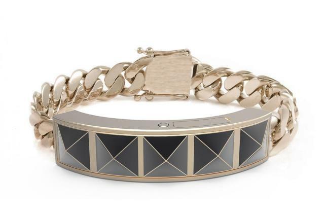 Rebecca-Minkoff-x-Case-Mate-Notification-bracelet