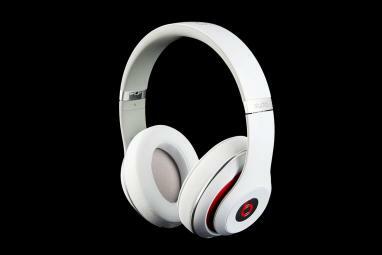 Передній ракурс Beats by Dre Studio 2013