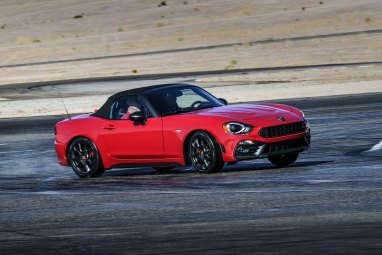 2019 m. Fiat 124 Spider Abarth