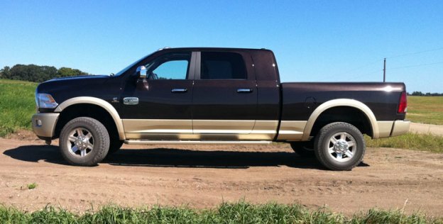 dodge-ram-2500-laramie-longhorn-mega-cab-dash