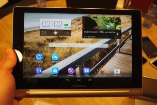Tablet Lenovo Yoga 10 HD+ z przodu