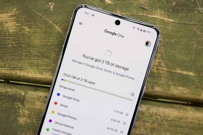 Η εφαρμογή Google One που εκτελείται σε Google Pixel 8 Pro.