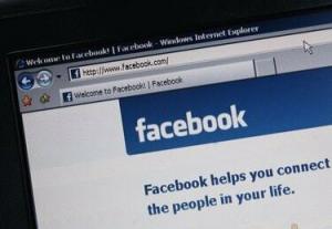 Cara Membuat Ulang Tahun Anda Muncul di Facebook
