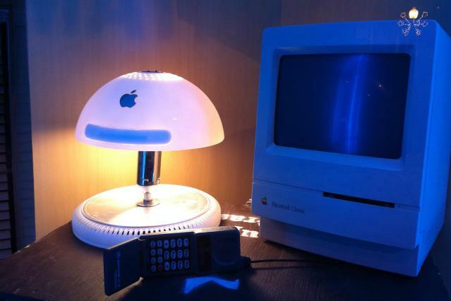 Lampa, kas izgatavota no veca iMac