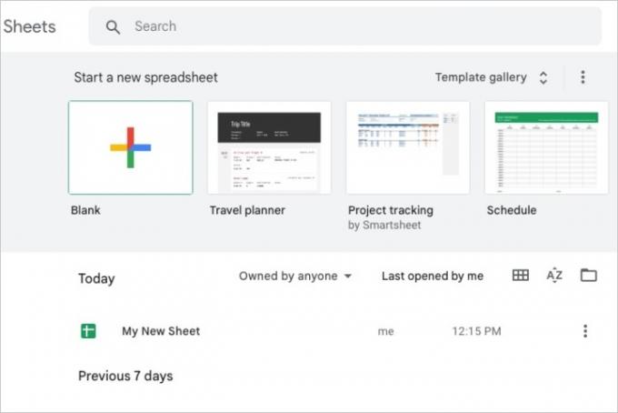 Halaman utama Google Sheets dengan templat dan opsi Kosong.