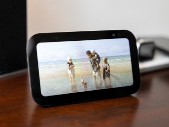 Έργα τέχνης σε Amazon Echo Show 5.