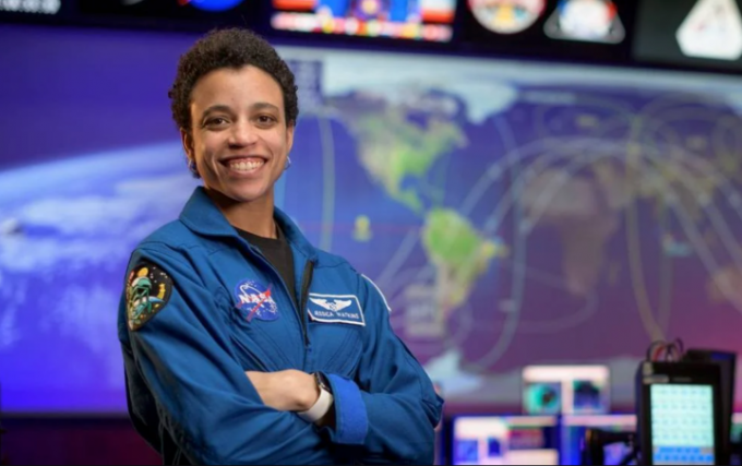 Jessica Watkins permanecerá a bordo da ISS por seis meses.