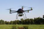 Mann bruker drone for å se luftfoto av en dødelig bilulykke, undersøker FAA