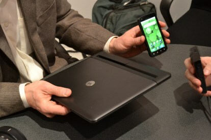 motorola-atrix-portátil-y-teléfono-separados-ces-2011