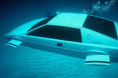 Elon Musk kupuje samochód podwodny 007 Lotus Side